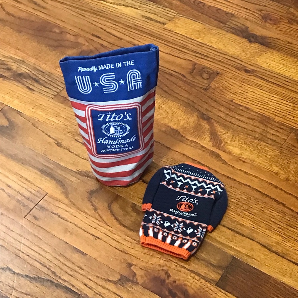 Tito’s Vodka Handmade Gift Bag & Sweater
America’s Original Craft Vodka
Made USA